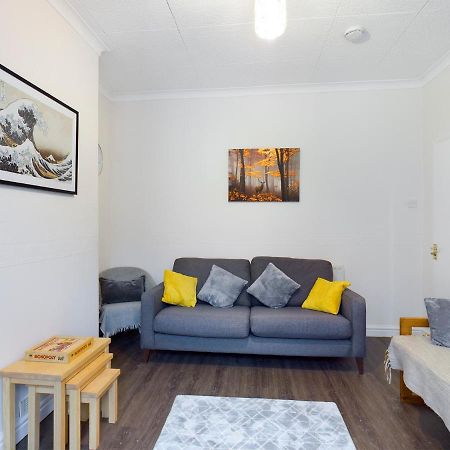Cheerful 3 Bedroom Home With Free Parking And Wifi Честер Экстерьер фото