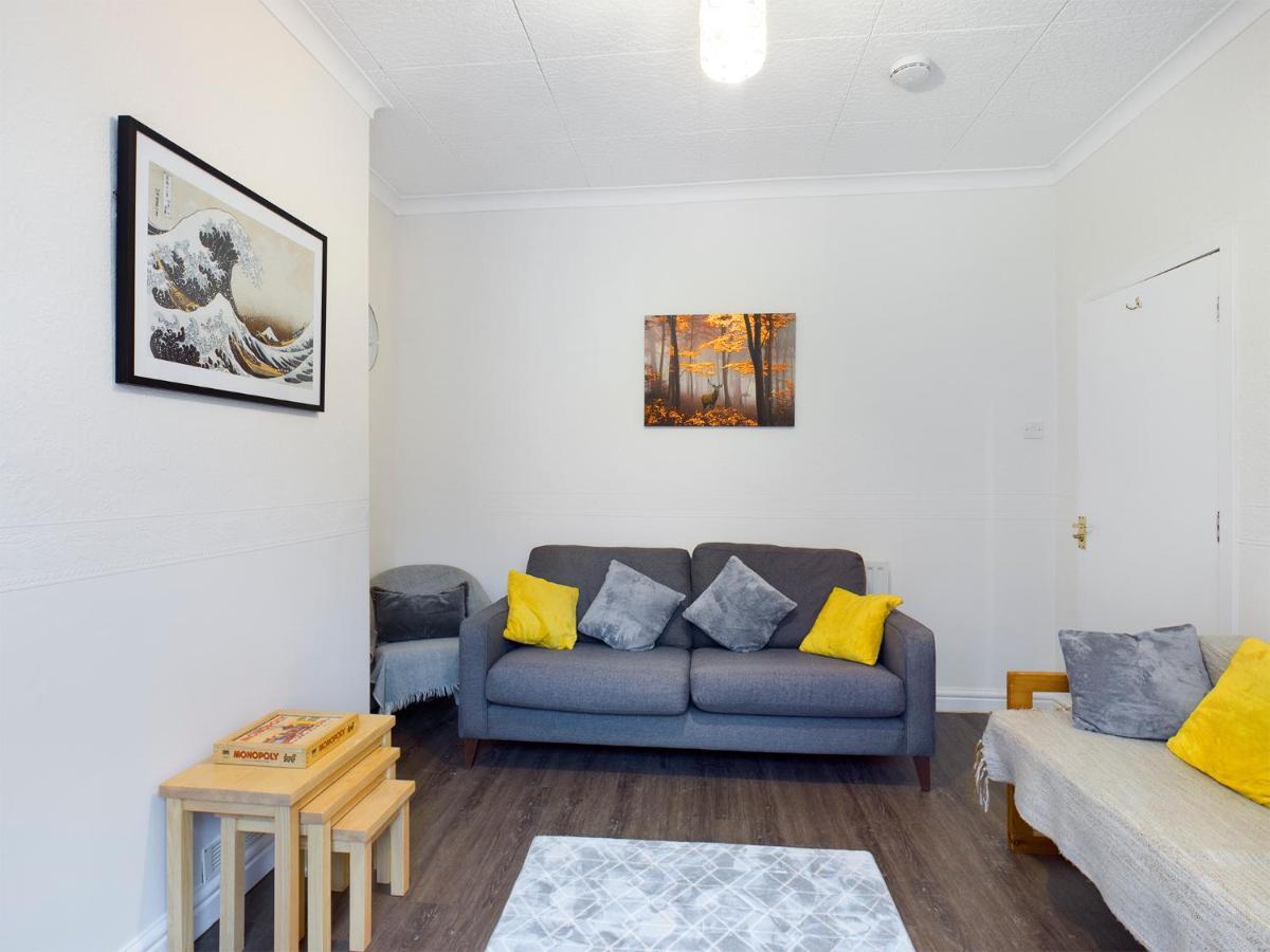 Cheerful 3 Bedroom Home With Free Parking And Wifi Честер Экстерьер фото