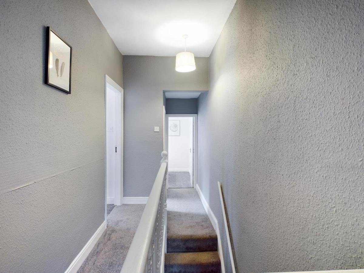 Cheerful 3 Bedroom Home With Free Parking And Wifi Честер Экстерьер фото